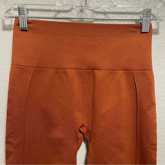 Fabletics Sync Seamless High-Waisted 7/8 Legging Size XS - Picture 3 of 5